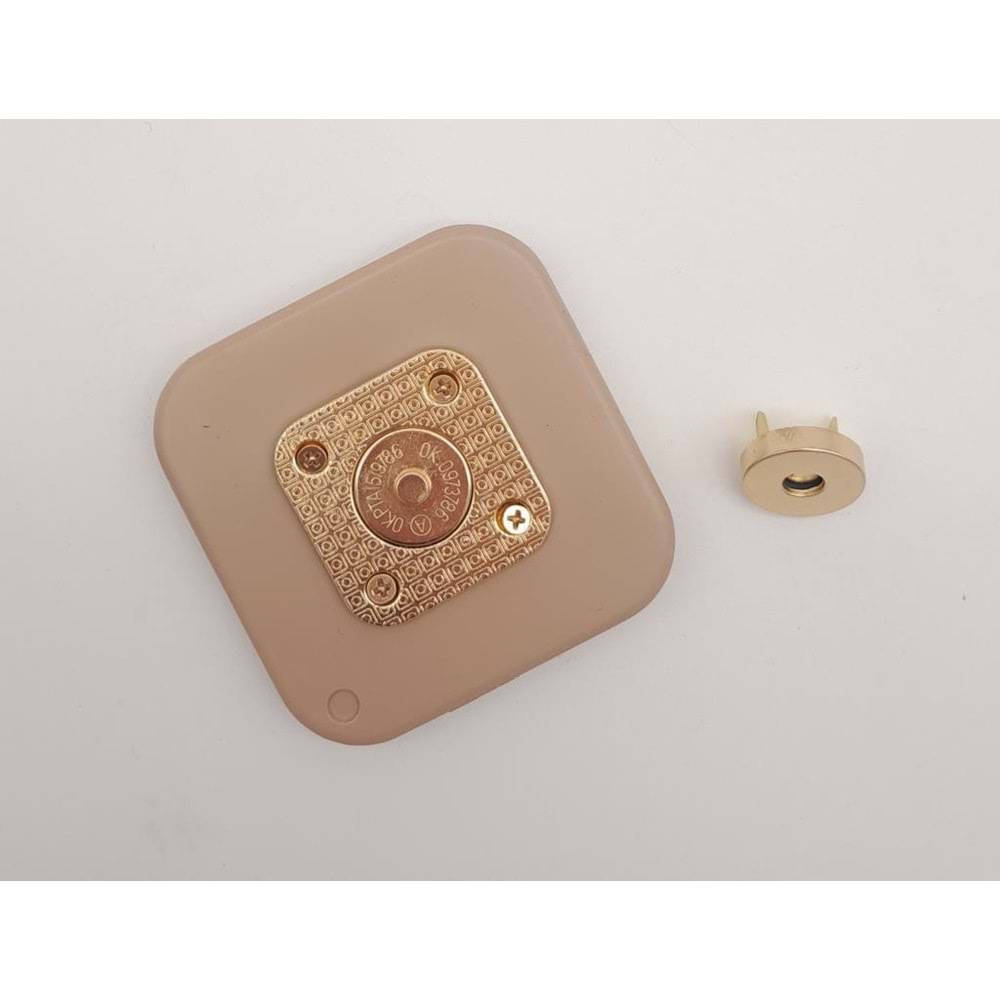 Çanta Aksesuar 7 cm Kare Akrilikli Sütlü Kahve Renk Light Gold Mıknatıslı Kilit