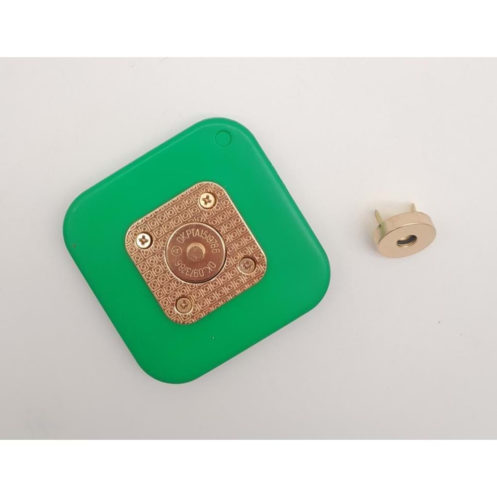 Çanta Aksesuar 7 cm Kare Akrilikli Yeşil Renk Light Gold Mıknatıslı Kilit