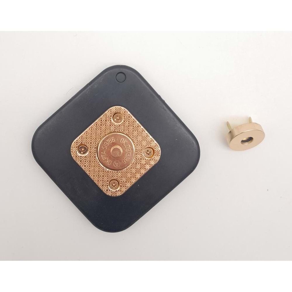 Çanta Aksesuar 7 cm Kare Akrilikli Siyah Renk Light Gold Mıknatıslı Kilit