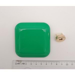 Çanta Aksesuar 7 cm Kare Akrilikli Yeşil Renk Light Gold Mıknatıslı Kilit
