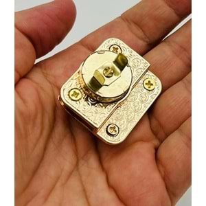 Çanta Aksesuar Light Gold Renk 3.2x2.6 Cm Mıknatıslı Kilit