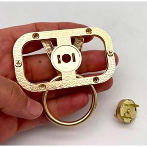 Çanta Aksesuar 7x7 Cm Light Gold V Marka Kilit