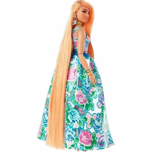 Barbie Extra Şık Bebek Ve Yavru Kedisi HHN14