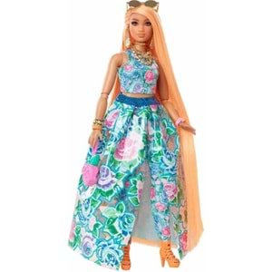 Barbie Extra Şık Bebek Ve Yavru Kedisi HHN14