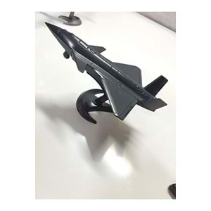 Öz Bayraktar Model Uçak Kızıl Elma BP-056 (1 Adet)