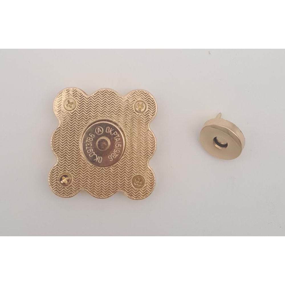 Çanta Aksesuar Light Gold Renk 4.5 cm Mıknatıslı Kilit