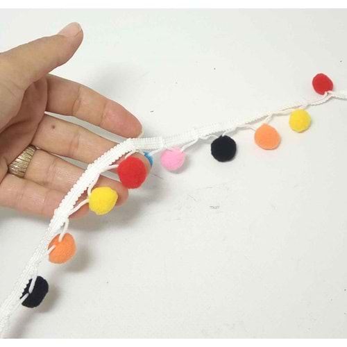 Çanta Aksesuar Ponponlu Renkli Şerit Süs